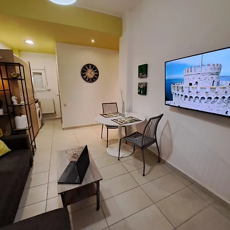 Luxury Campus Apartman Szaloniki